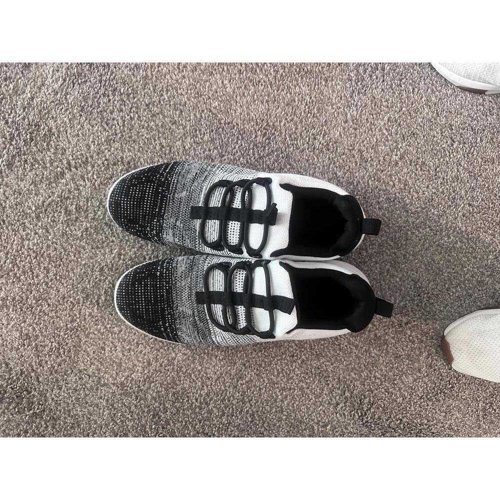 Men's Black and White Gradient Knit Sneakers